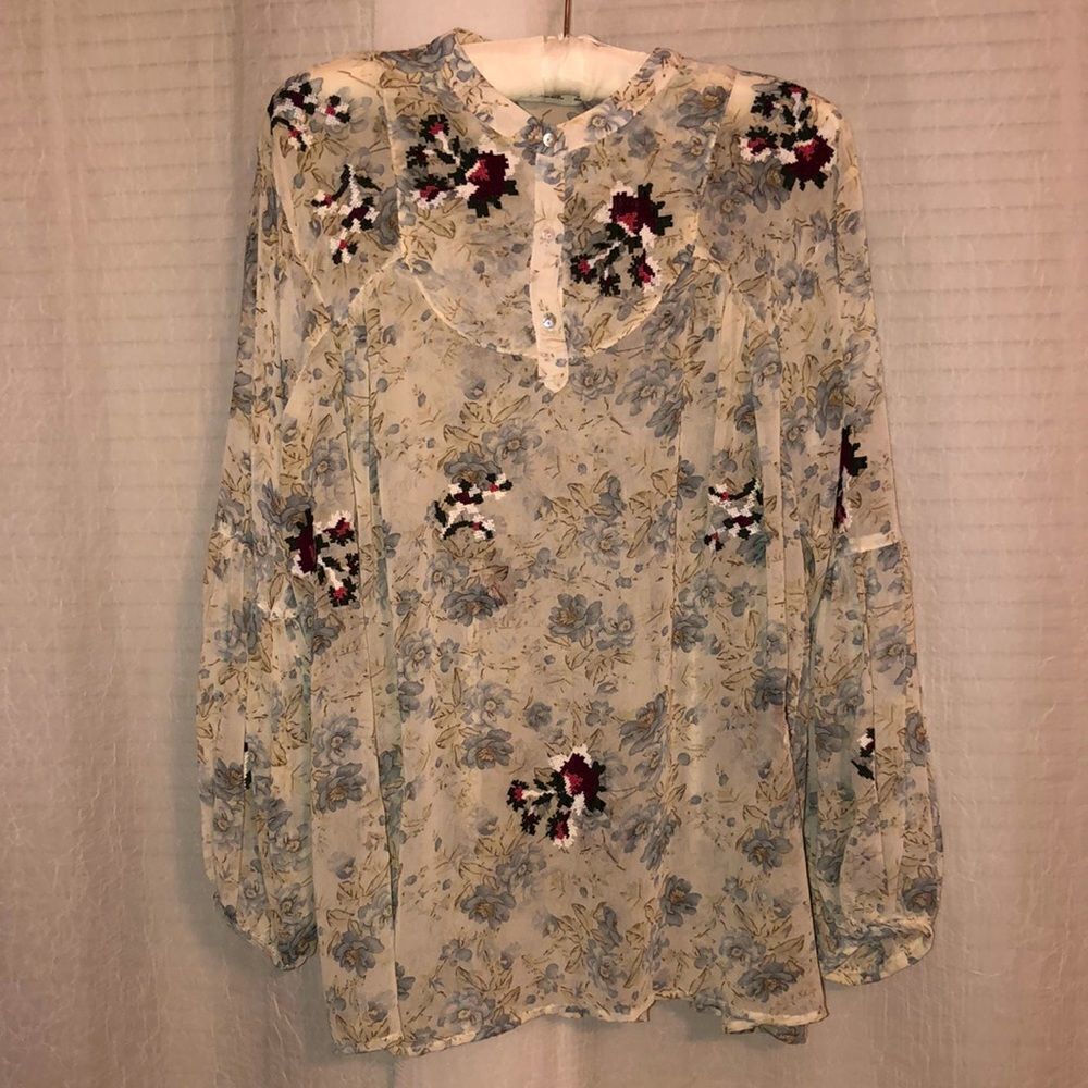 Zara S Ivory Blue Floral Embroidered Long Sleeve Pullover Blouse